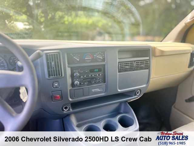 2006 Chevrolet Silverado 2500HD LS Crew Cab 