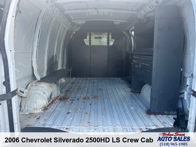2006 Chevrolet Silverado 2500HD LS Crew Cab 